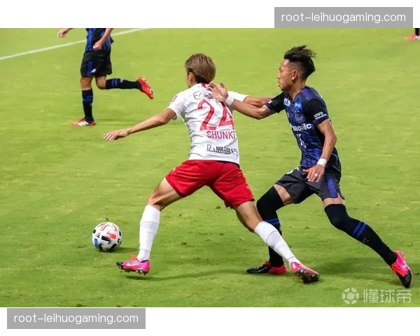 大阪钢巴后场出球体系：三浦弦太作为第一出球点的选择与风险